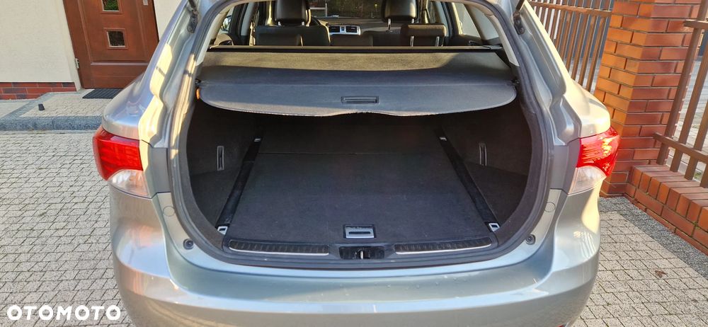 Toyota Avensis 2.0 D-4D Premium - 5