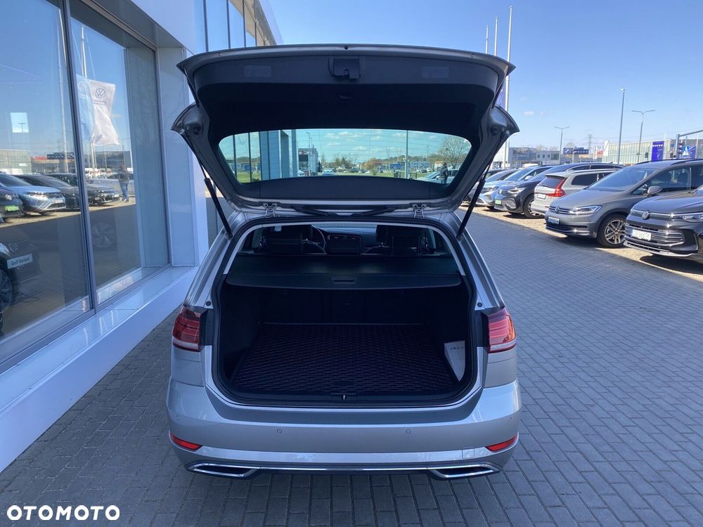 Volkswagen Golf Variant 1.5 TSI BMT Evo Highline DSG - 32