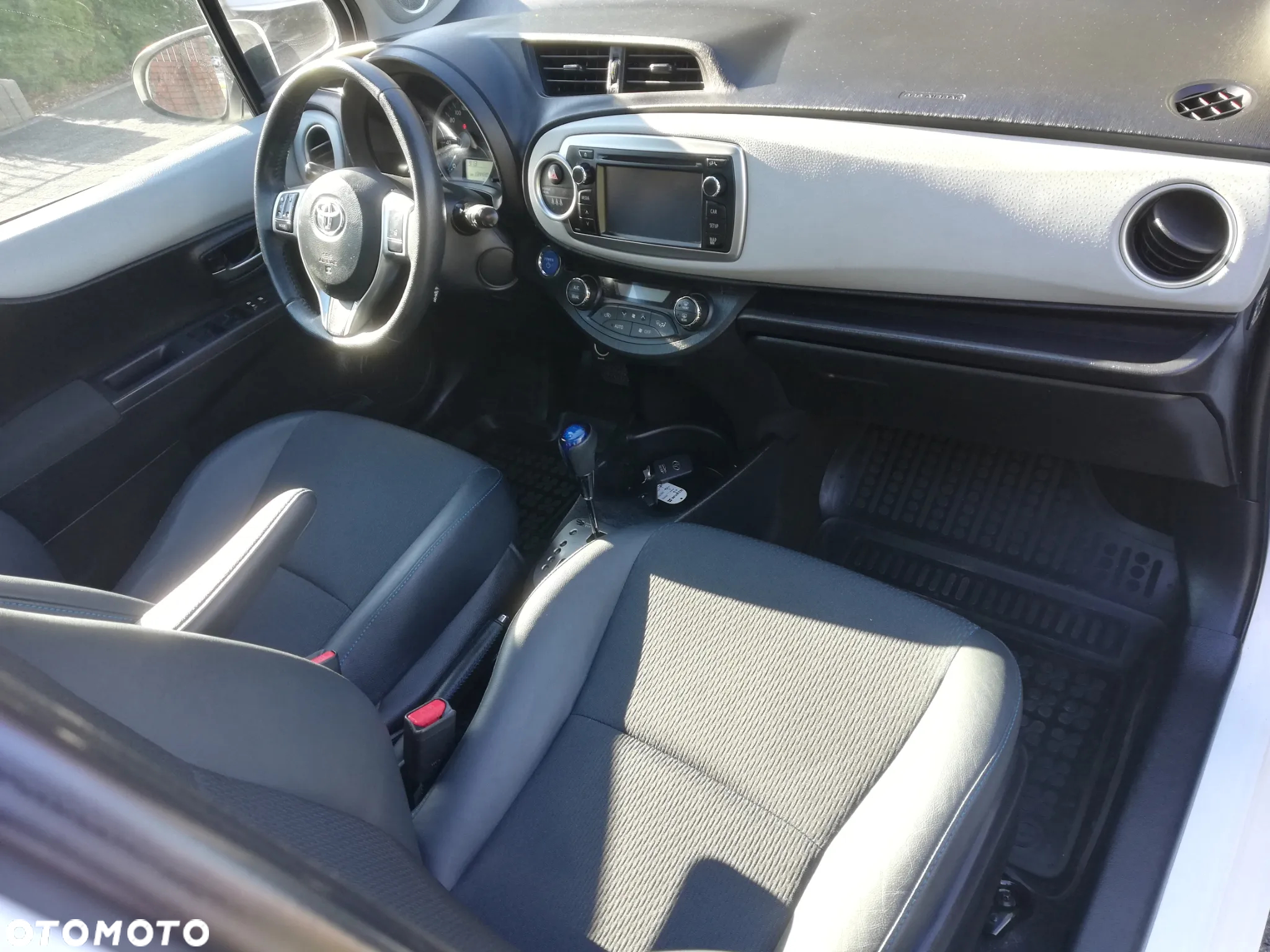 Toyota Yaris - 15
