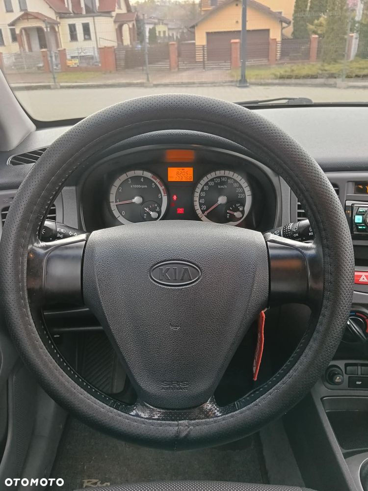 Kia Rio 1.5 CRDi City - 8