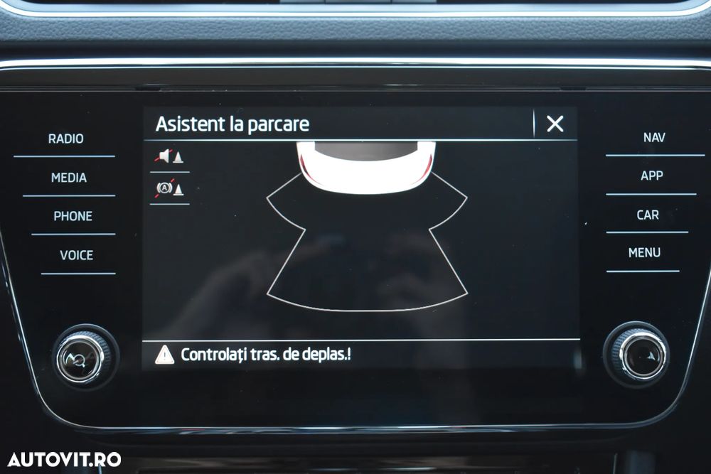 Skoda Superb 2.0 TDI DSG Ambition - 20