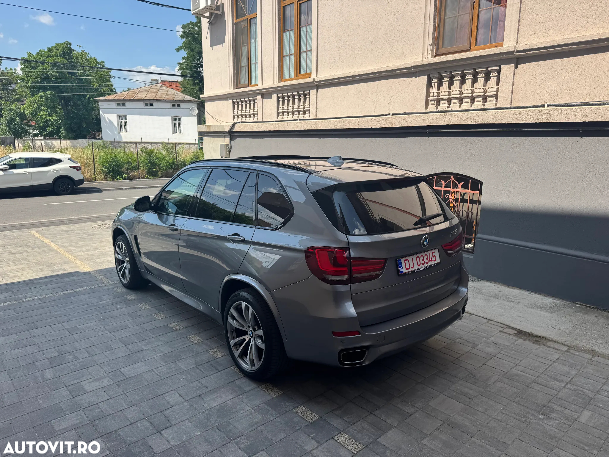 BMW X5 xDrive30d Sport-Aut. - 4