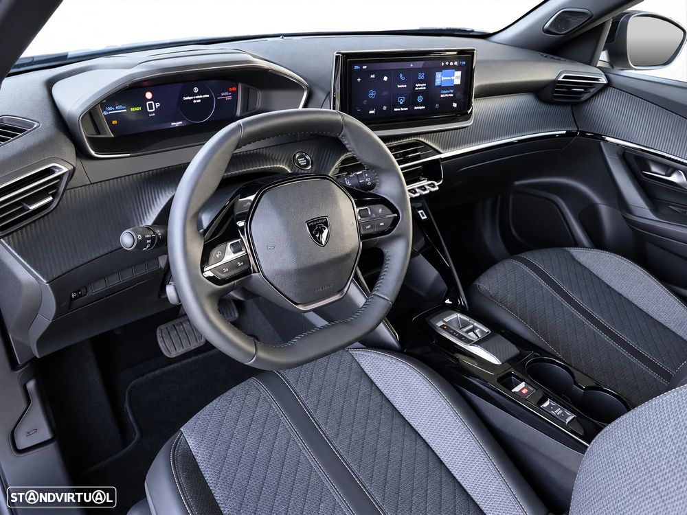 Peugeot e-2008 54 kWh Allure — photo 2