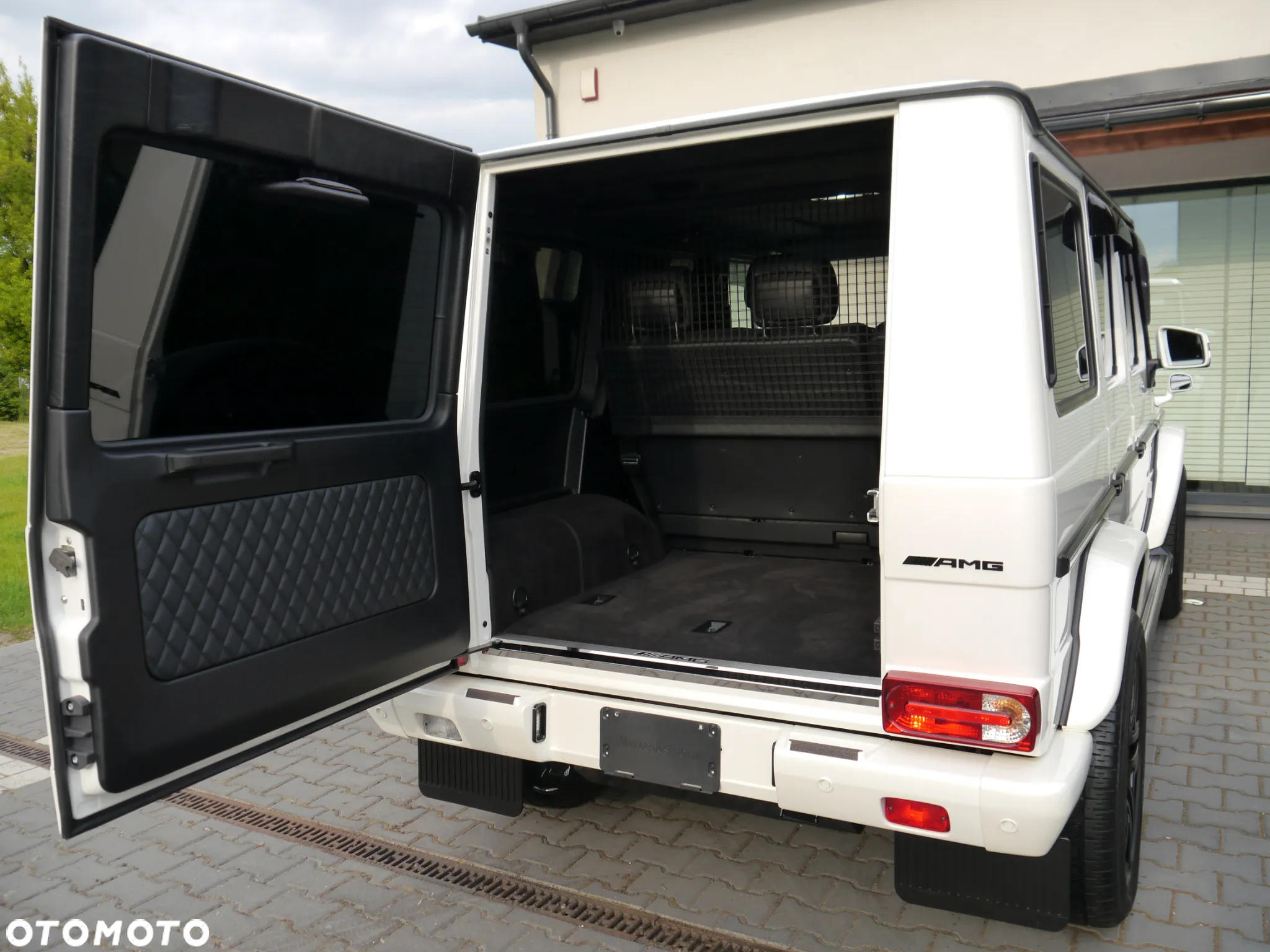 Mercedes-Benz Klasa G 63 AMG L - 23