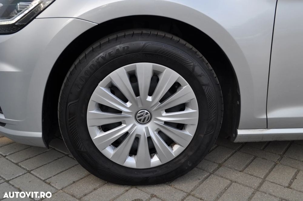 Volkswagen Golf 1.6 TDI SCR Trendline - 9