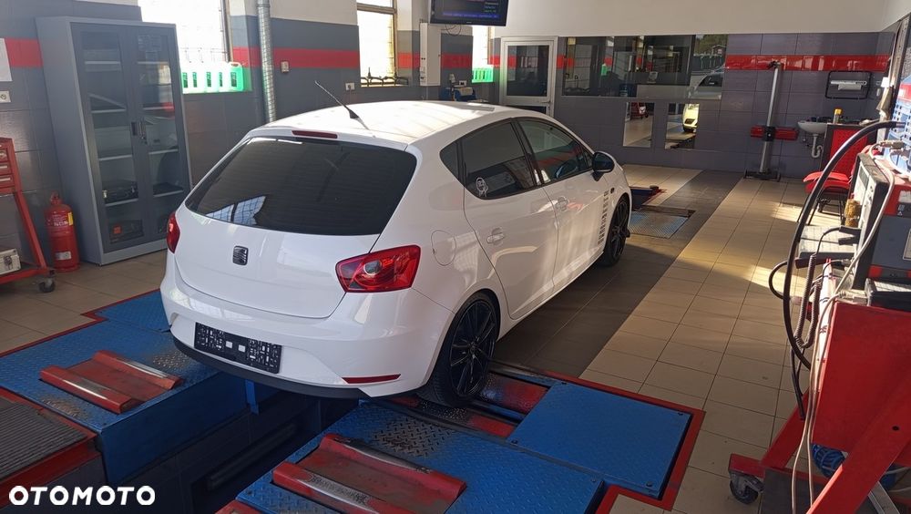 Seat Ibiza 1.2 TSI Ecomotive Sport - 28