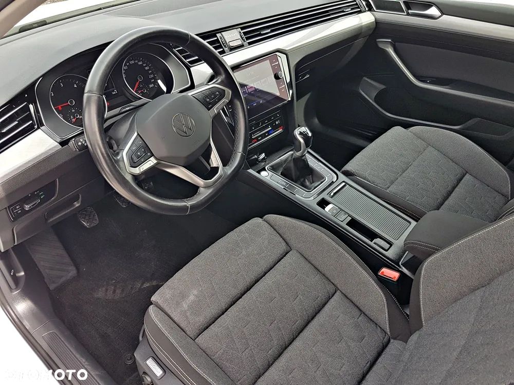 Volkswagen Passat 2.0 TDI EVO Business - 10