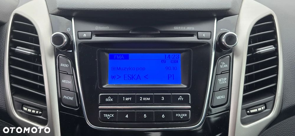 Hyundai i30 blue Kombi 1.4 YES Gold - 25