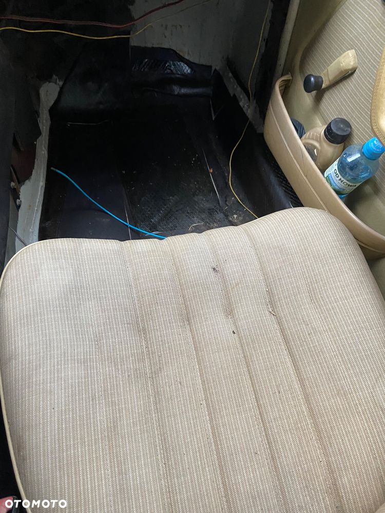 Mercedes-Benz W123 - 18