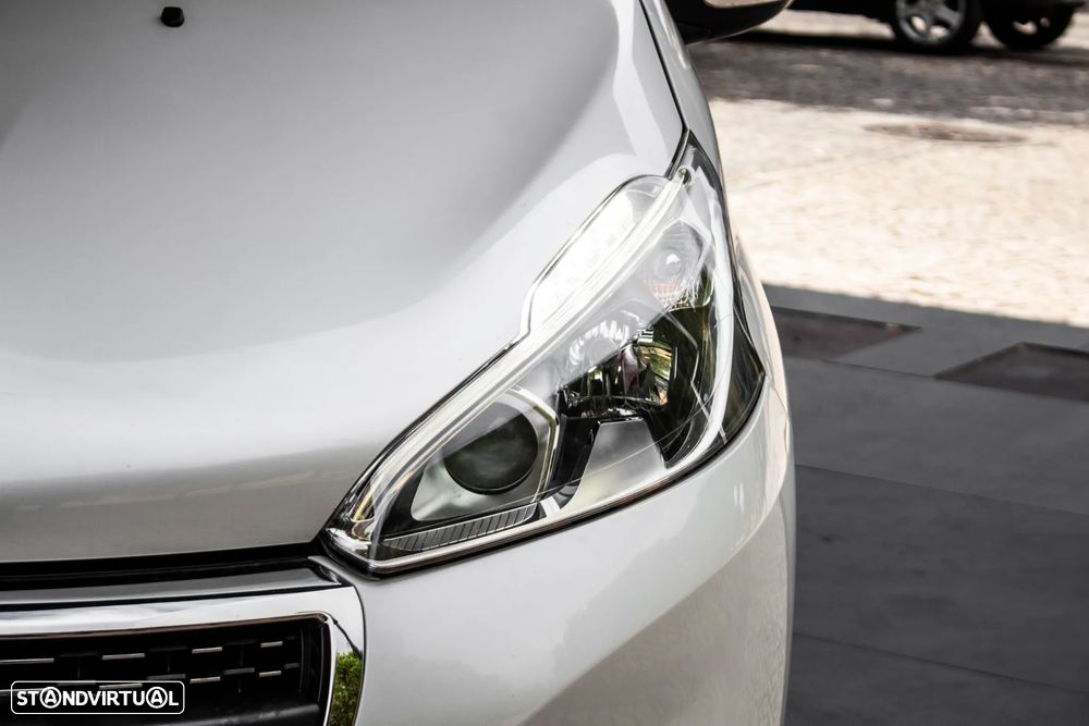 Peugeot 208 PureTech 82 Start & Stop Allure - 8