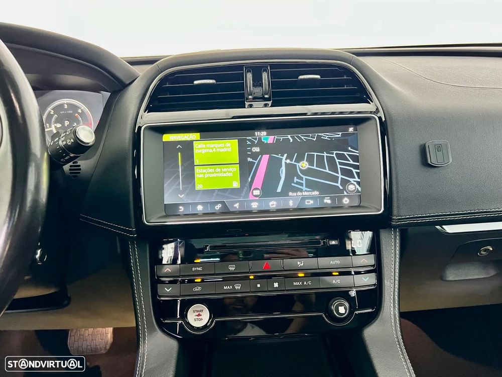 Jaguar F-Pace 2.0 i4D R-Sport AWD Aut. - 38