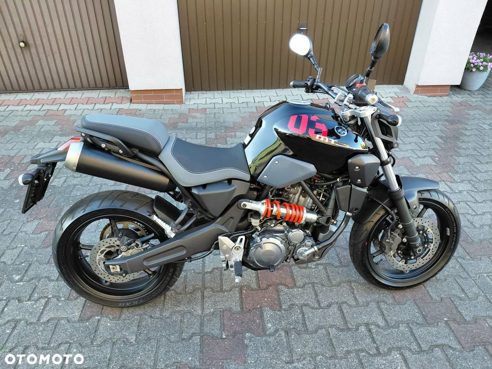 Yamaha MT - 1