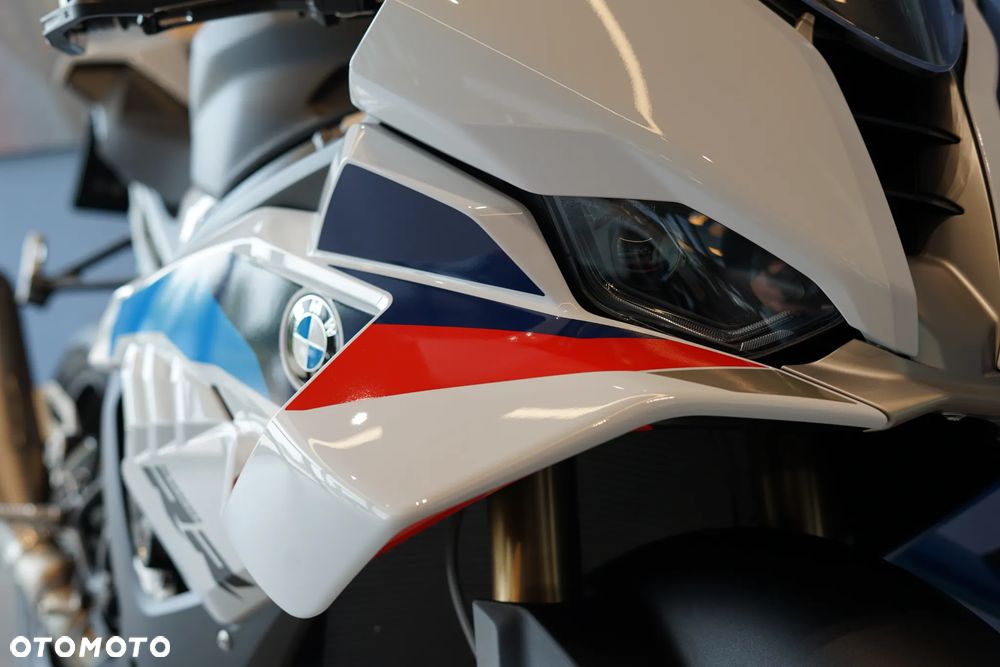 BMW S - 11
