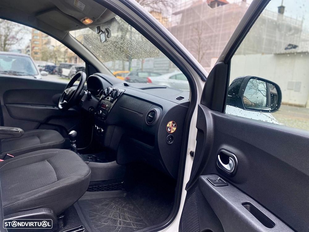 Dacia Lodgy 1.5 Blue dCi Comfort 7L - 19