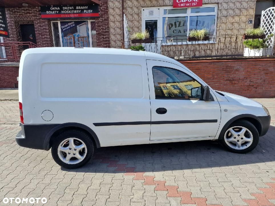 Opel COMBO C - 1