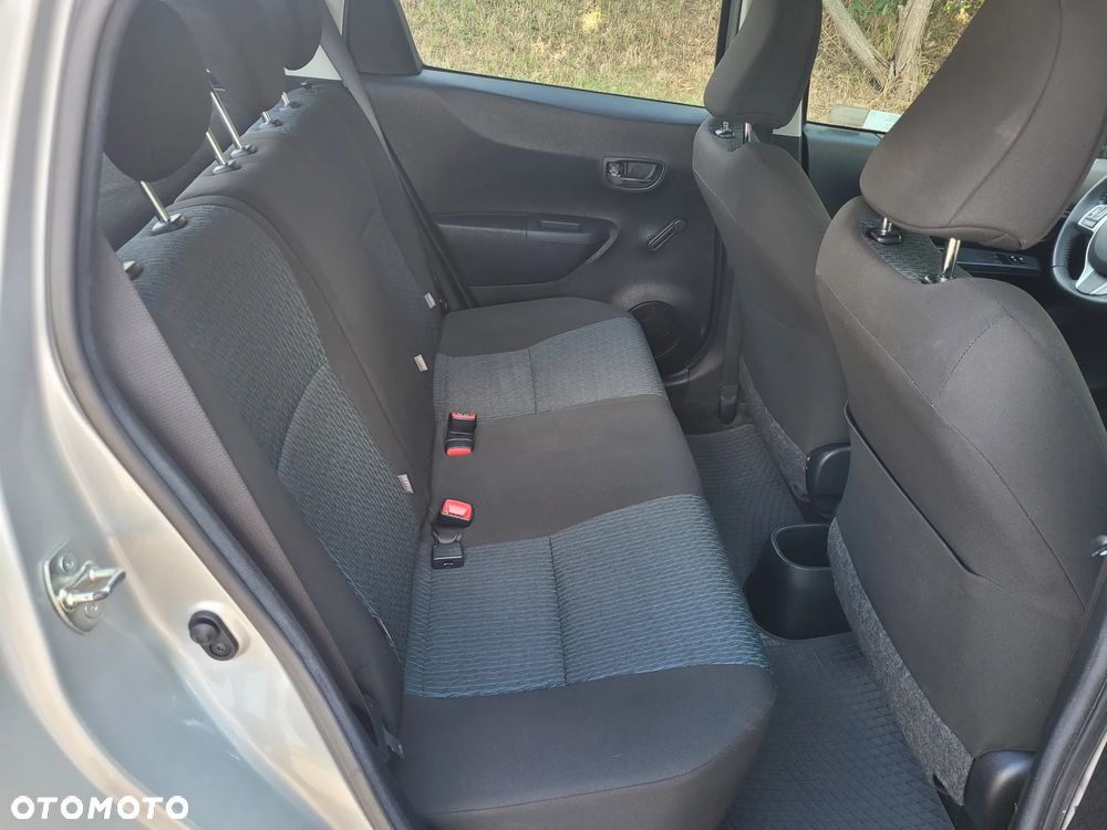 Toyota Yaris 1.0 Sol - 13