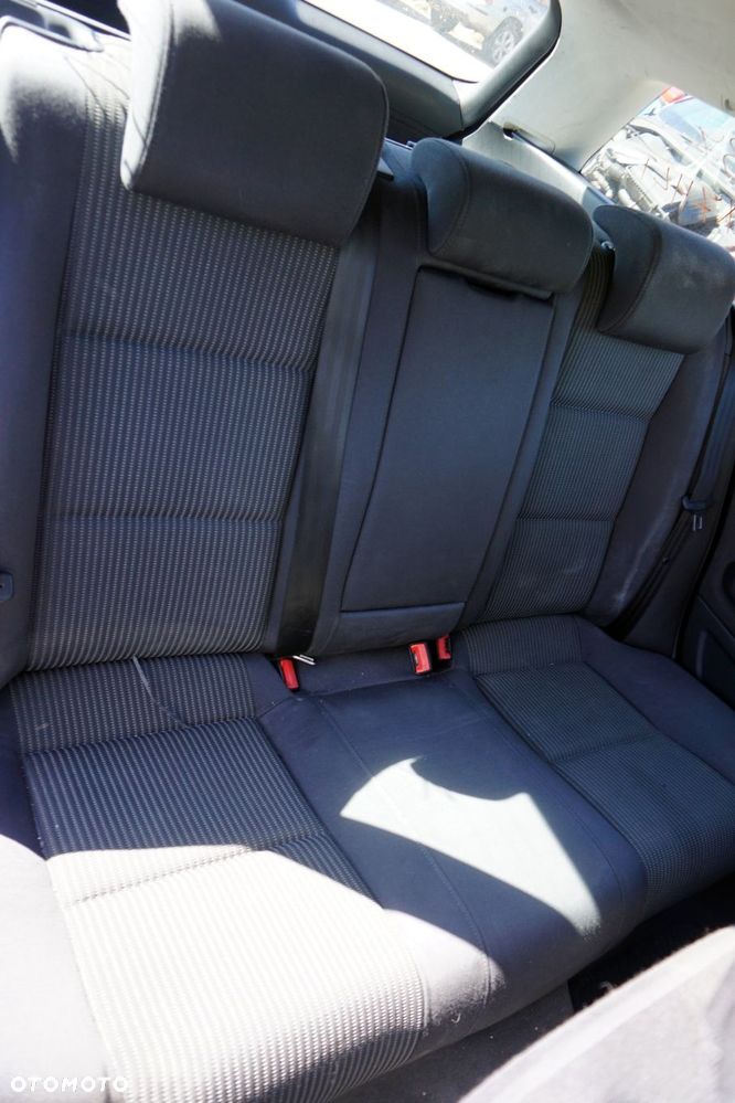 AUDI A4 B7 KOMBI 2004 LY7H 1.8 T BFB 163KM HFD SZARY na części - 17