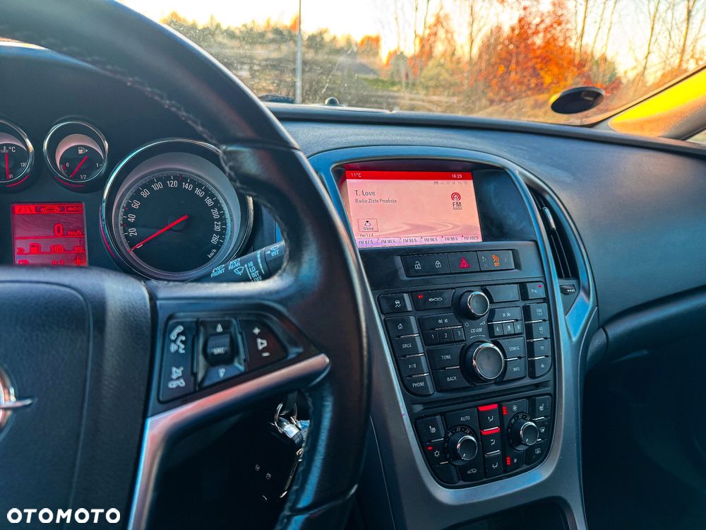 Opel Astra 1.4 Turbo Design Edition - 32