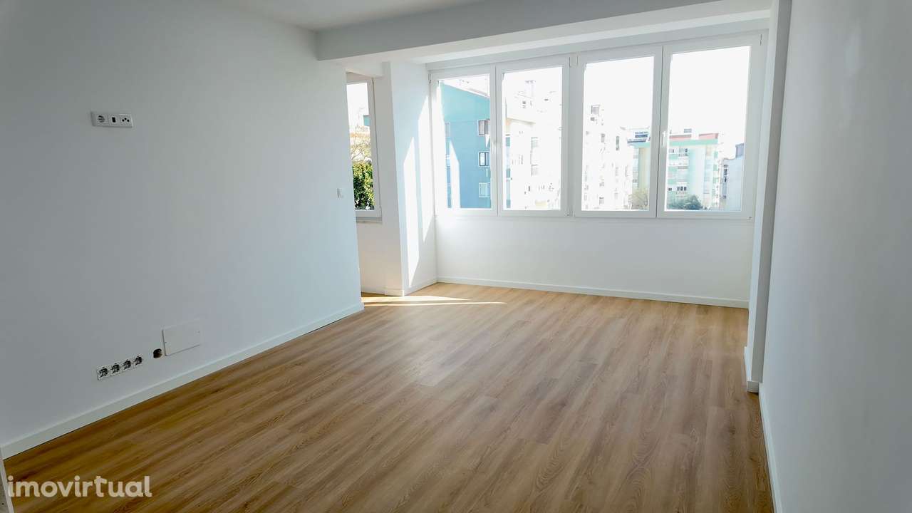 Apartamento T2 remodelado em Oeiras - Grande imagem: 3/13