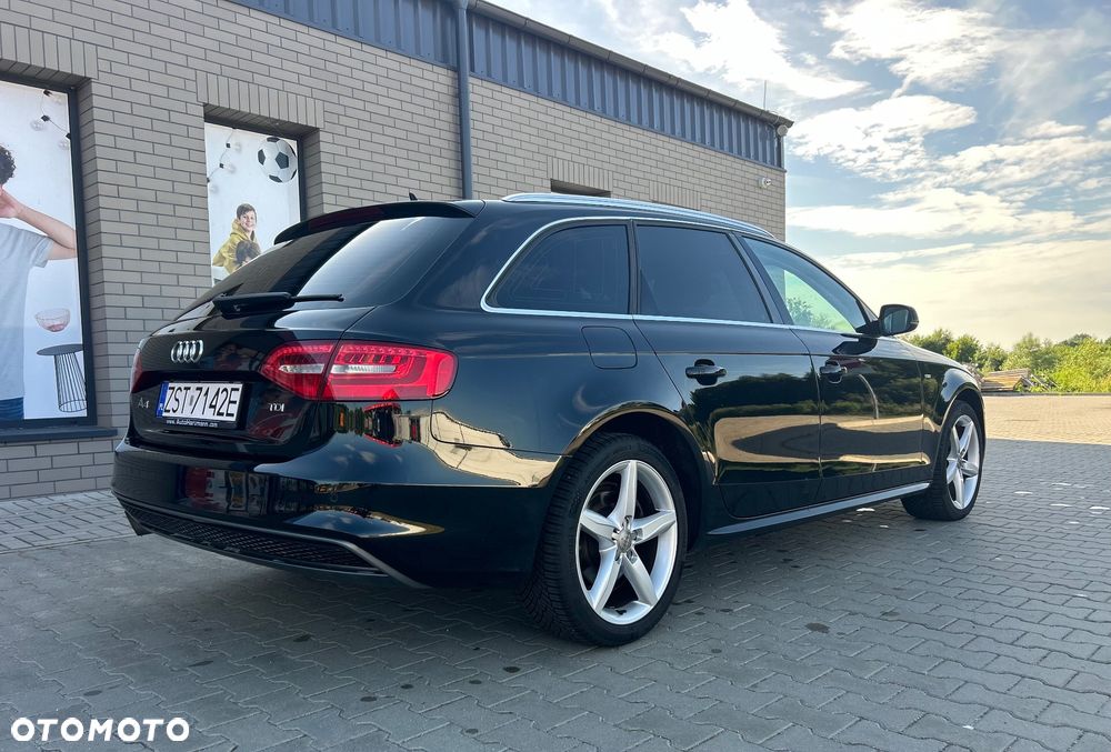 Audi A4 Avant 2.0 TDI DPF S line Sportpaket - 4