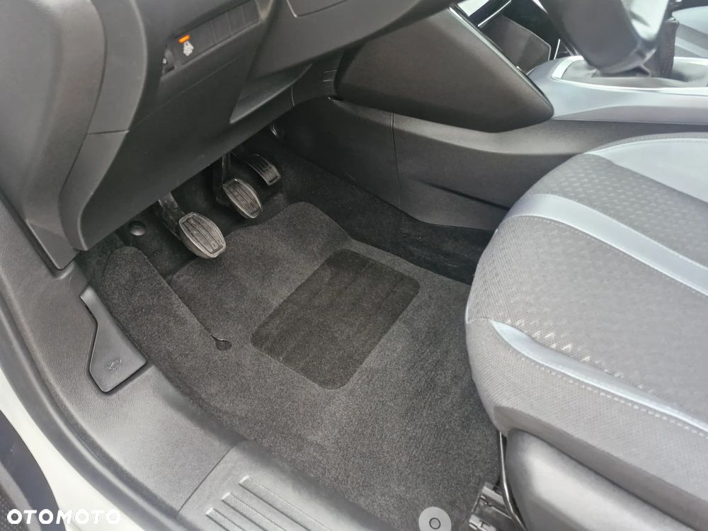 Peugeot 2008 BlueHDi 110 Allure Pack - 36