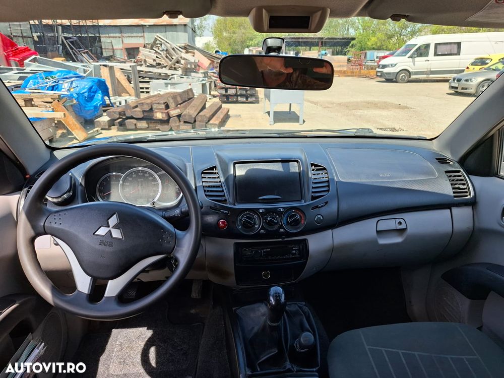 Mitsubishi L200 - 6
