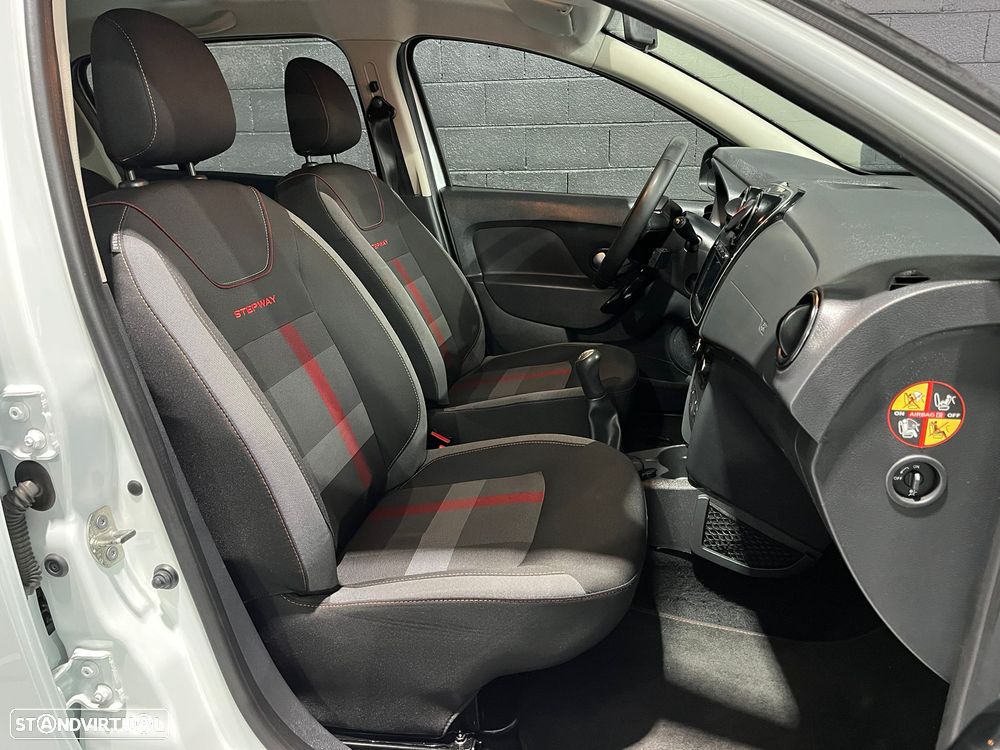 Dacia Sandero 0.9 TCe SL Stepway of Life - 11