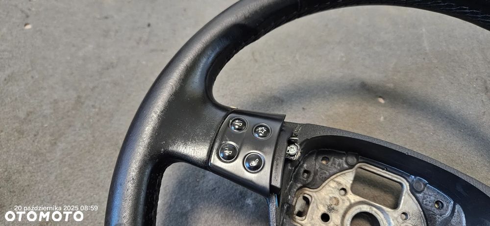 Kierownica skórzana multifunkcyjna łopatki VW Passat B6 2007r 3C0419091 - 3