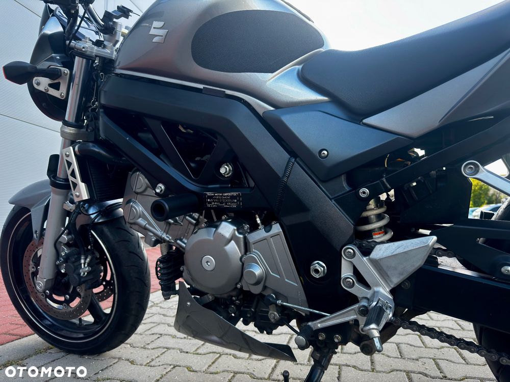 Suzuki SV - 19
