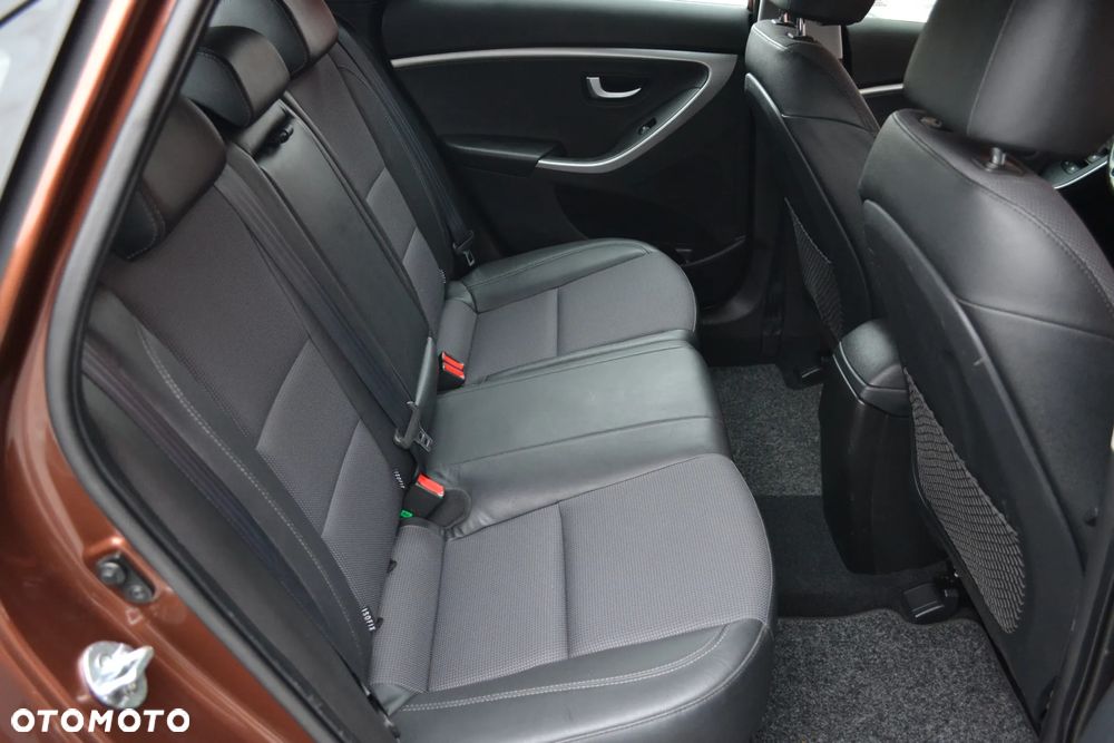 Hyundai i30 1.4 Advantage - 11