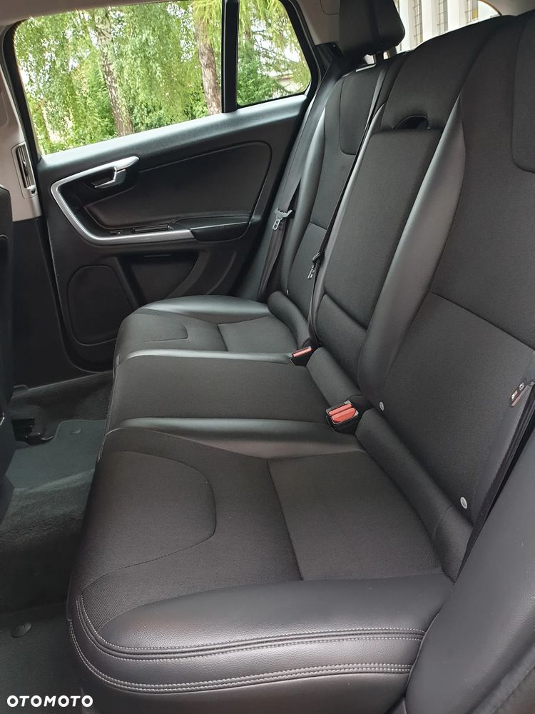 Volvo V60 D3 Geartronic Linje Svart - 39