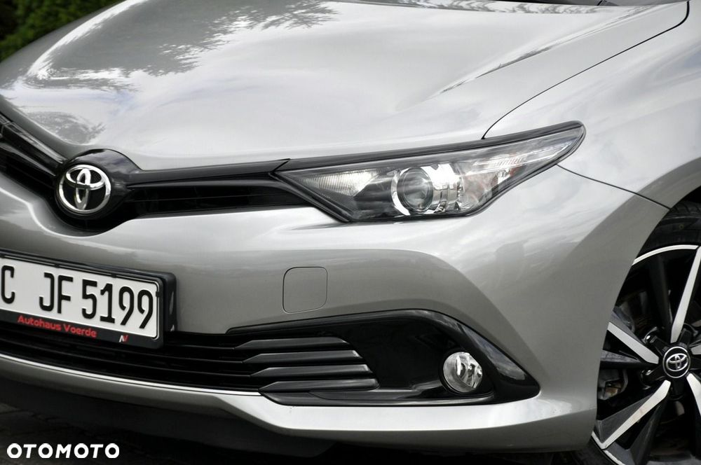 Toyota Auris - 12
