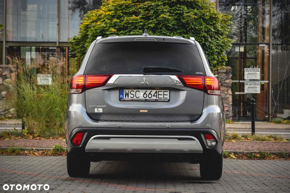 Mitsubishi Outlander 2.0 Intense + Navi 4WD CVT - 6