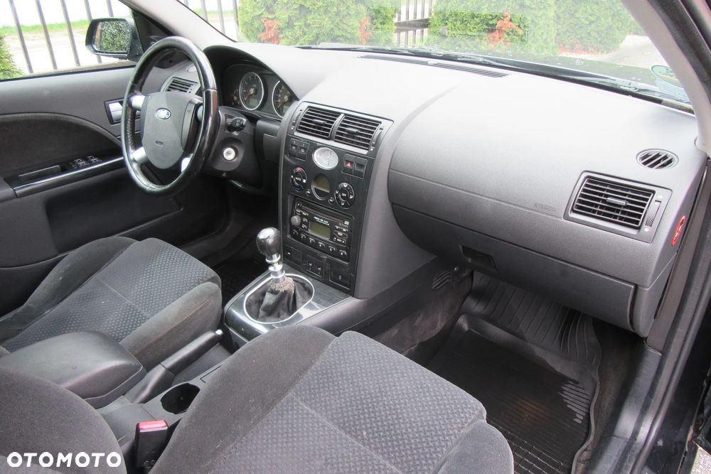 Ford Mondeo 1.8 Ghia - 5