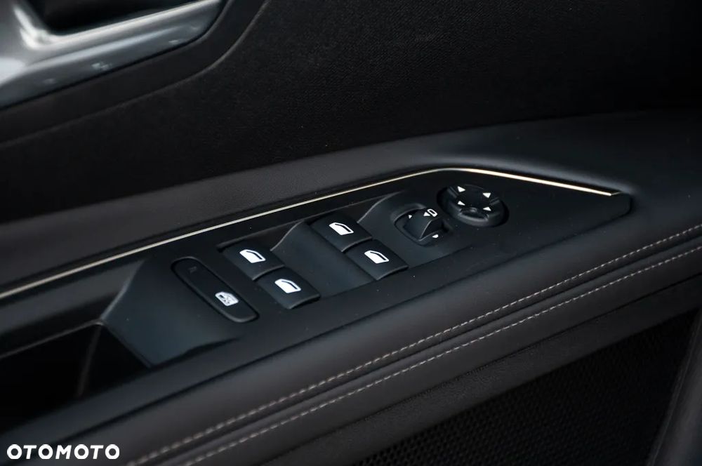 Peugeot 3008 PureTech 130 Stop & Start EAT6 Allure - 29