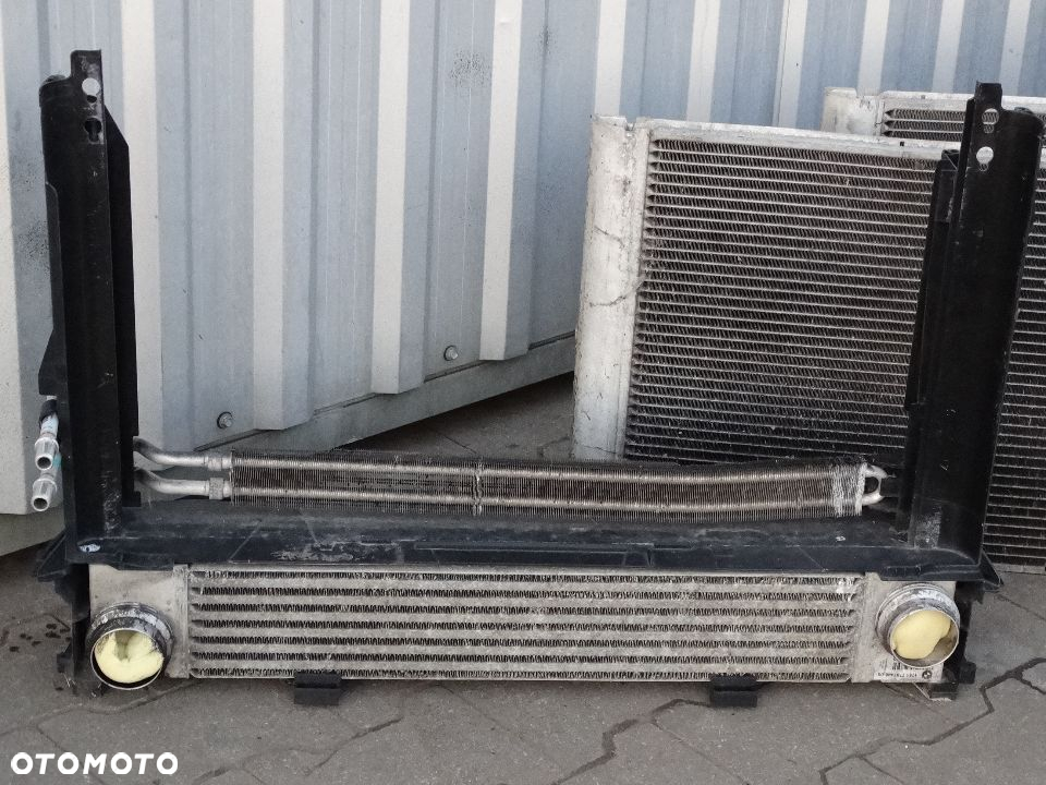 BMW E60 520d 525d 530d Intercooler Ramka Obudowa 7795823 - 2