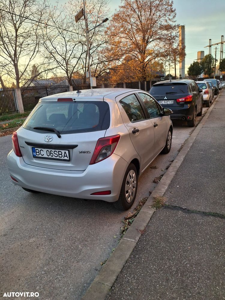 Toyota Yaris 1.3 VVT-i Terra - 1