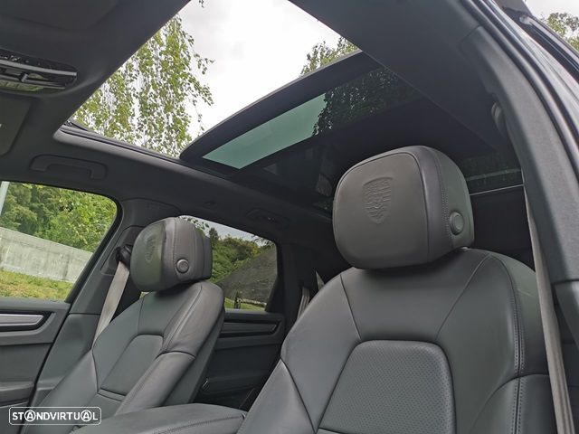 Porsche Cayenne E-Hybrid Platinum Edition - 19