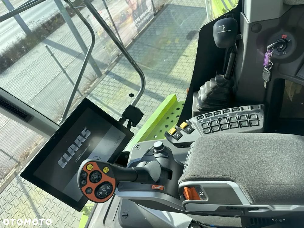 Claas TUCANO 440 - 8
