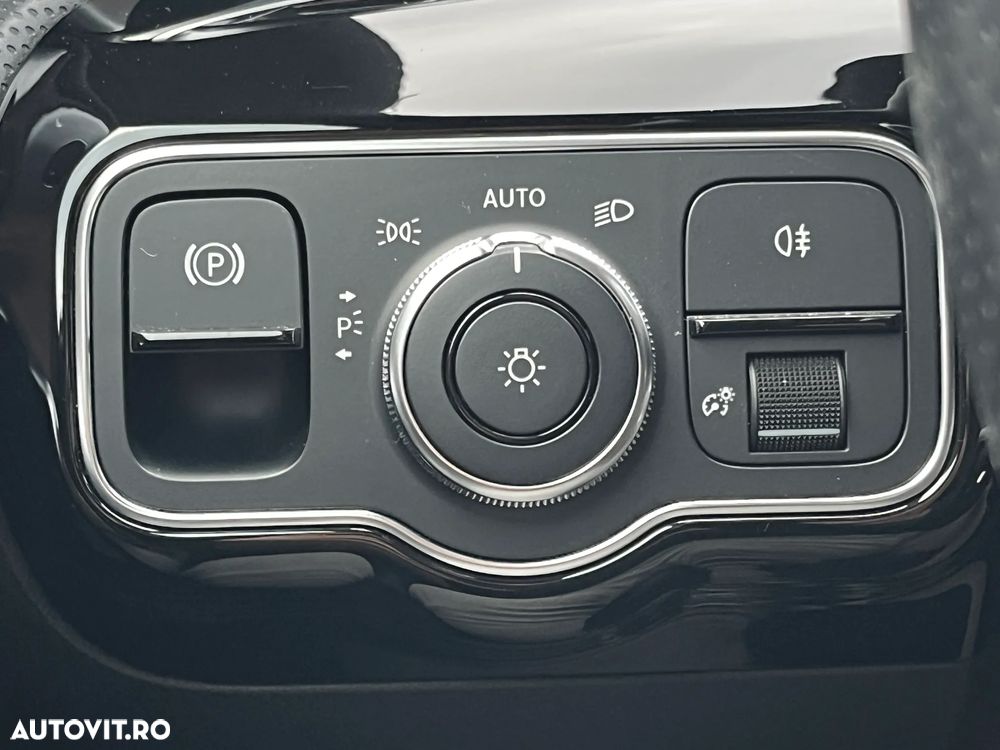 Mercedes-Benz A 250 e 8G-DCT AMG Line - 19