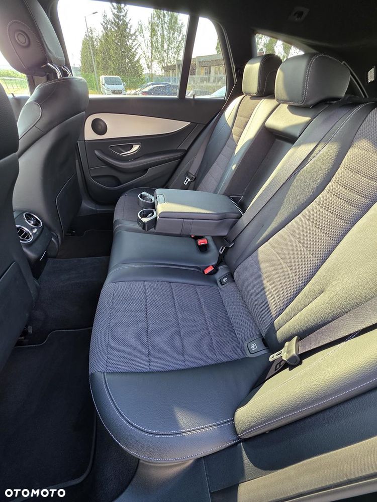 Mercedes-Benz Klasa E 300 de 4-Matic Avantgarde - 16