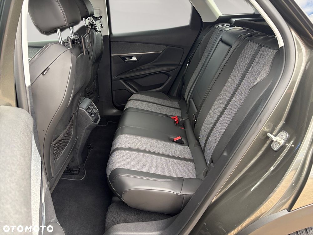 Peugeot 3008 PureTech 130 Stop & Start GPF EAT8 Allure - 23