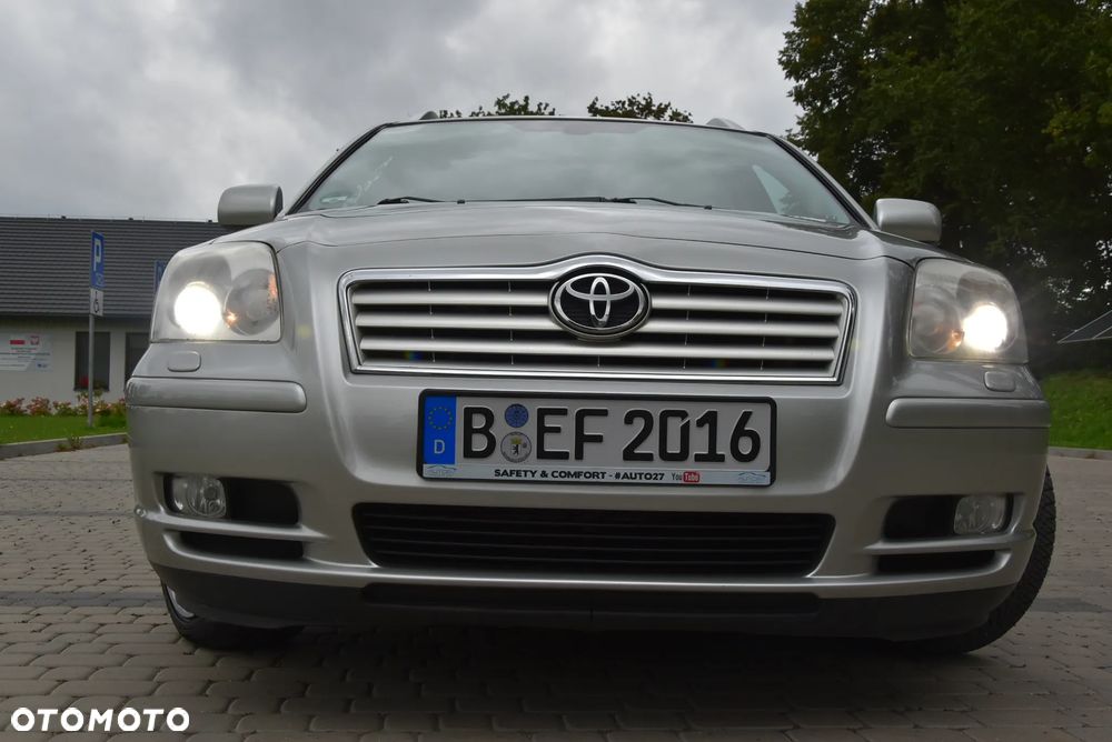 Toyota Avensis 2.0 VVT-i Automatik Executive - 23