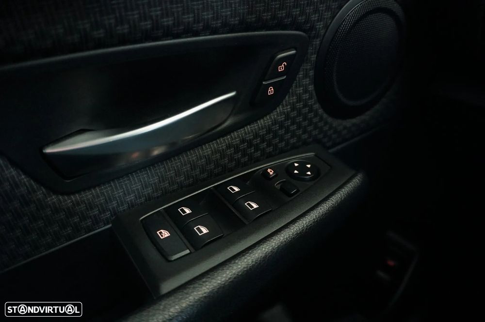 BMW 216 Gran Tourer d 7L Line Luxury - 9