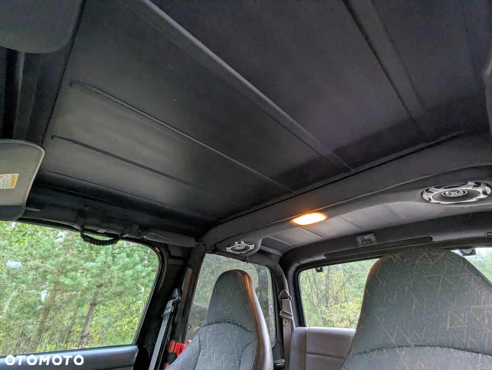 Jeep Wrangler - 35