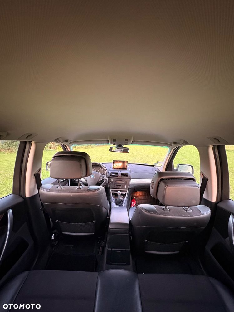 BMW X3 xDrive18d - 13