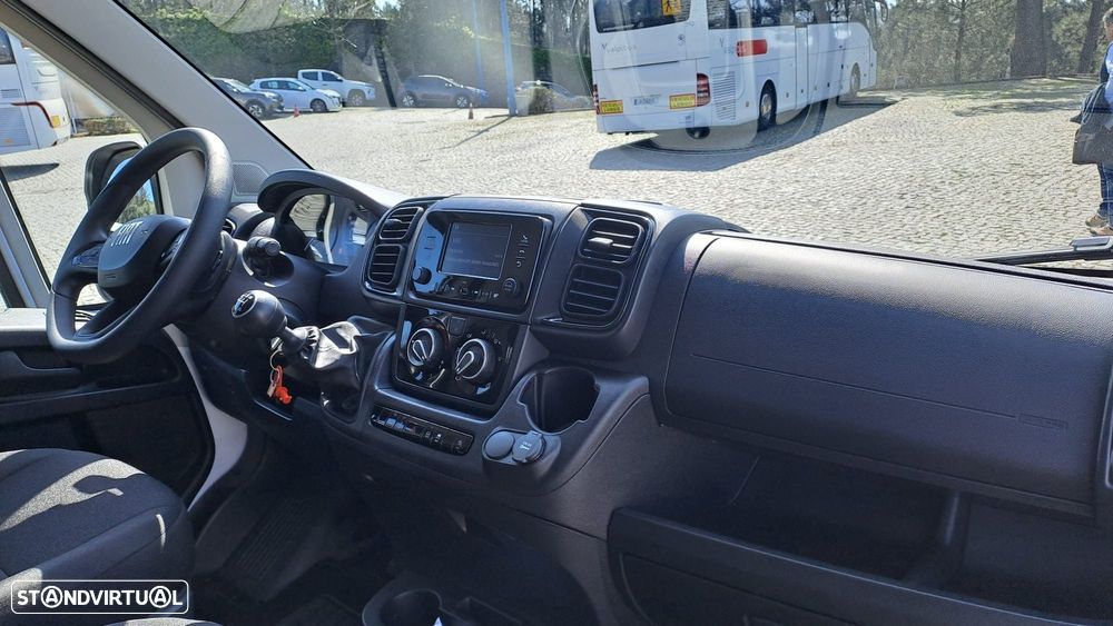 Fiat Ducato Maxi 35 2.2 180cv PLATAFORMA ELEV. - 17