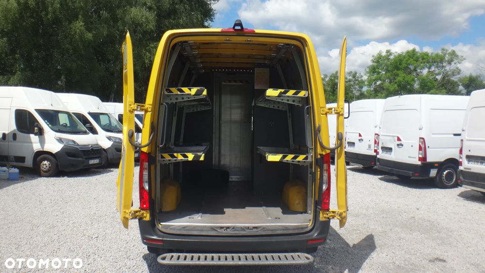 Mercedes-Benz SPRINTER - 12