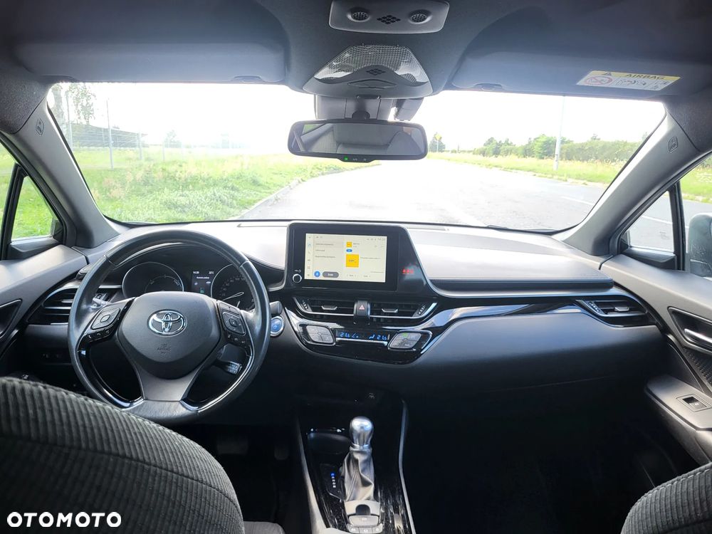 Toyota C-HR - 16