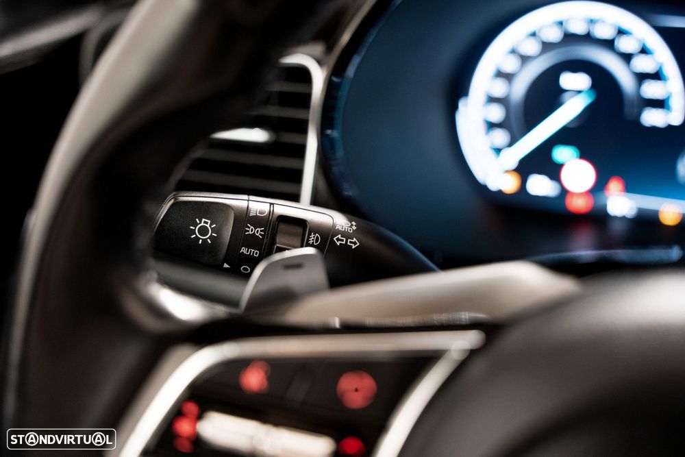 Kia XCeed 1.6 GDi PHEV Drive - 11